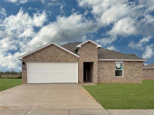 3100 Laredo Lane , Centerton, AR 72736