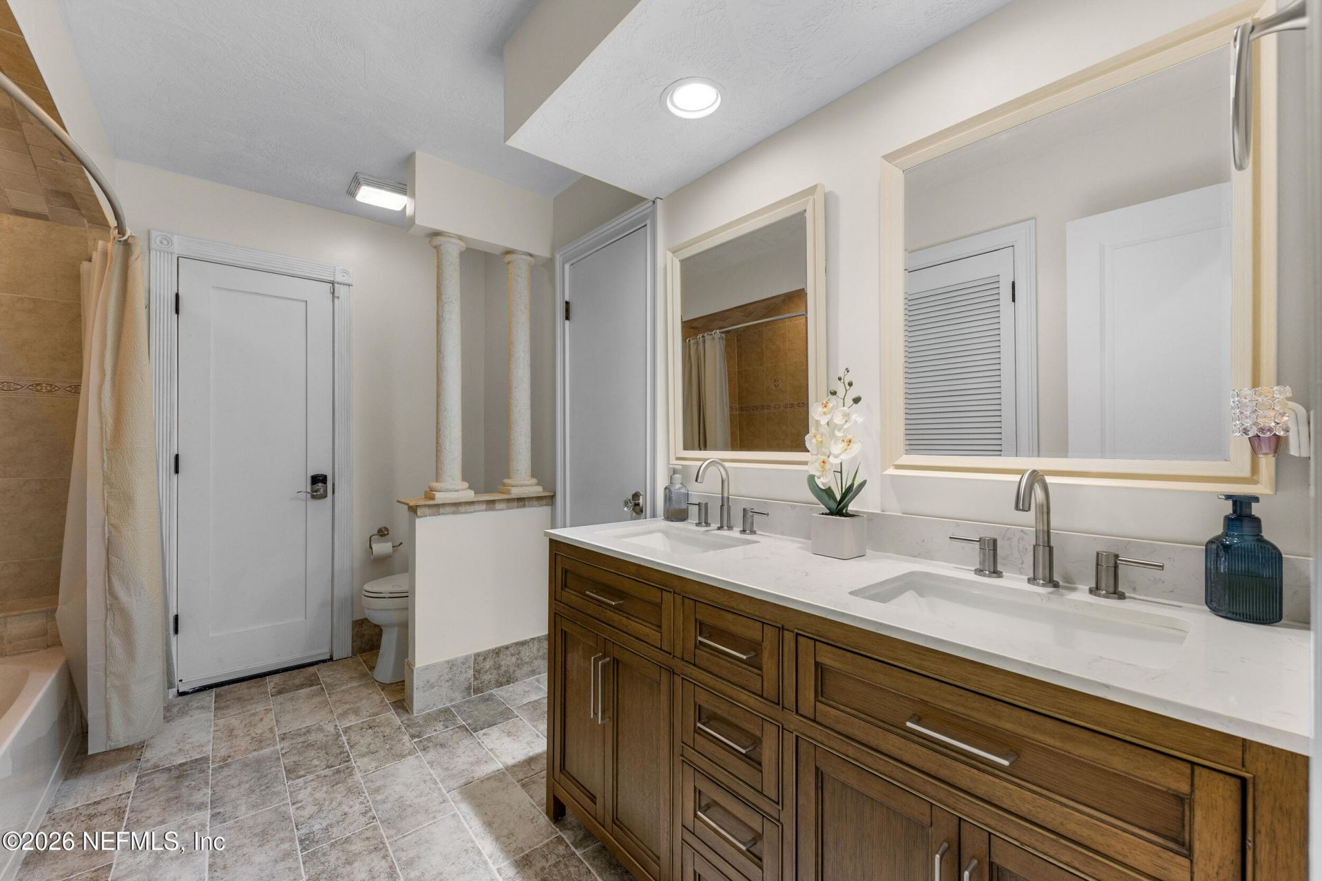 3510 Hidden Lake Drive E, Jacksonville, FL 32216 Photo
