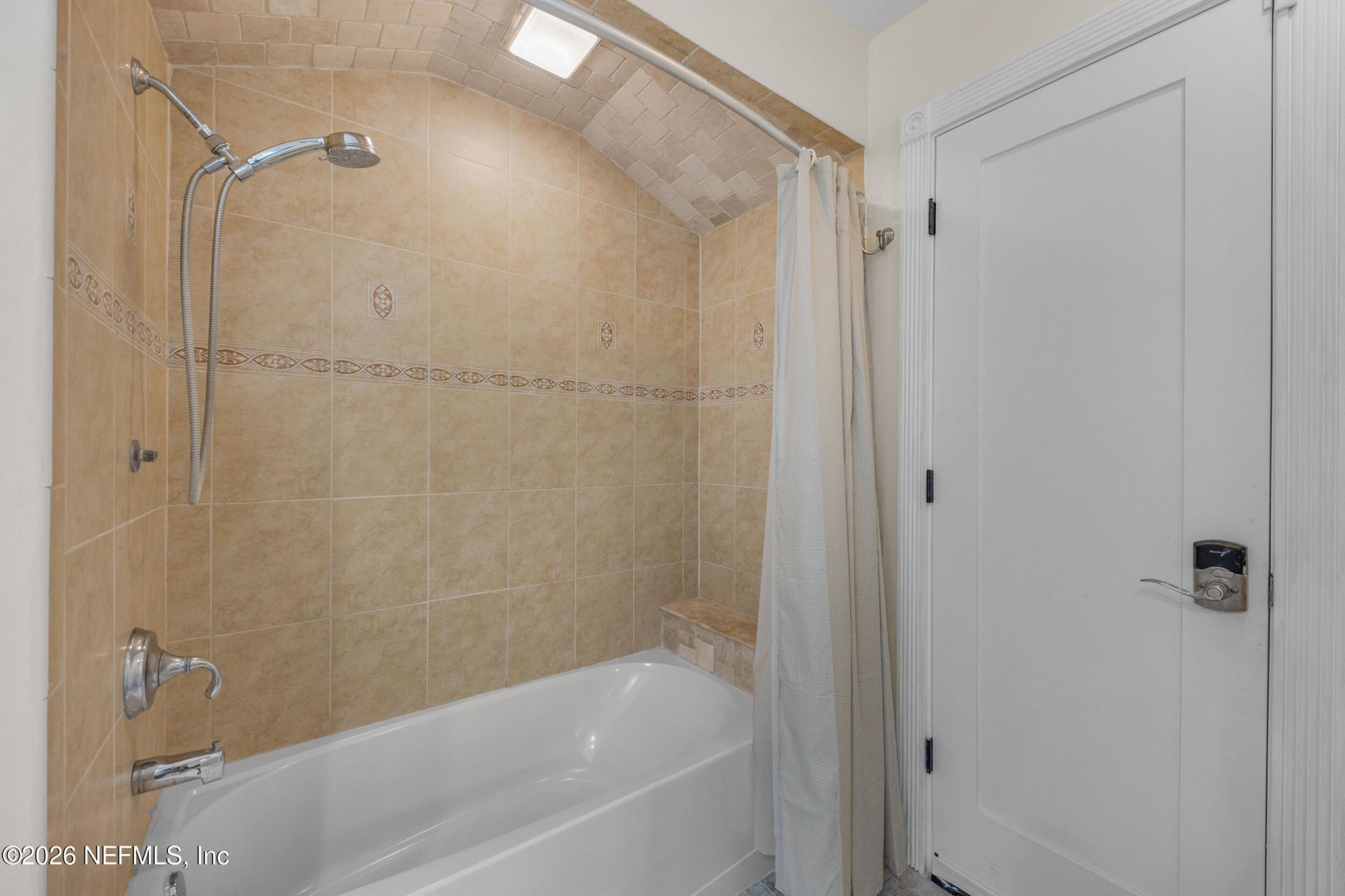 3510 Hidden Lake Drive E, Jacksonville, FL 32216 Photo