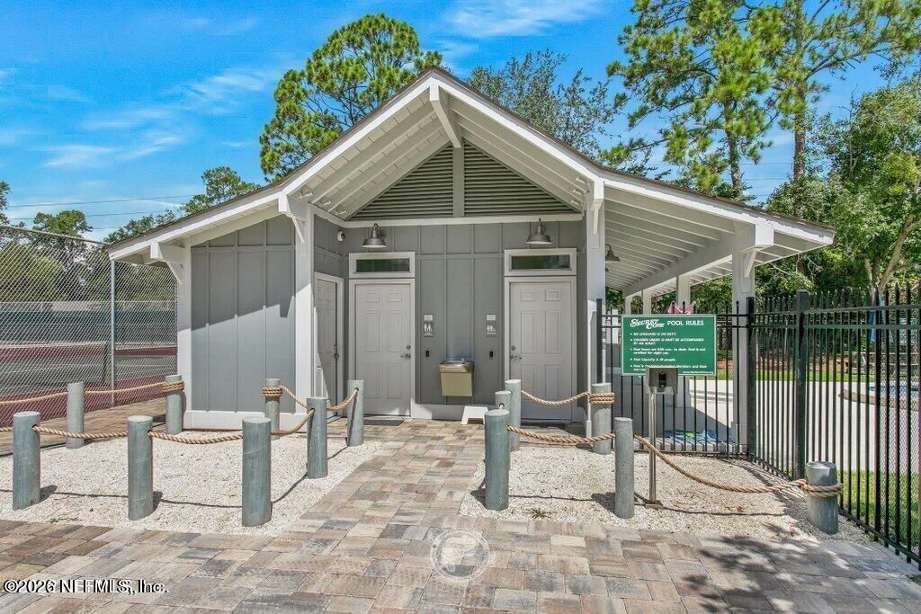 3510 Hidden Lake Drive E, Jacksonville, FL 32216 Photo