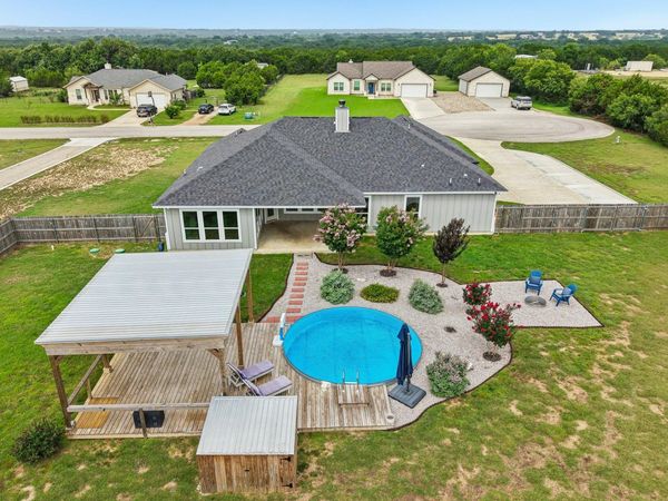 109 Silverado DR, Bertram, TX 78605