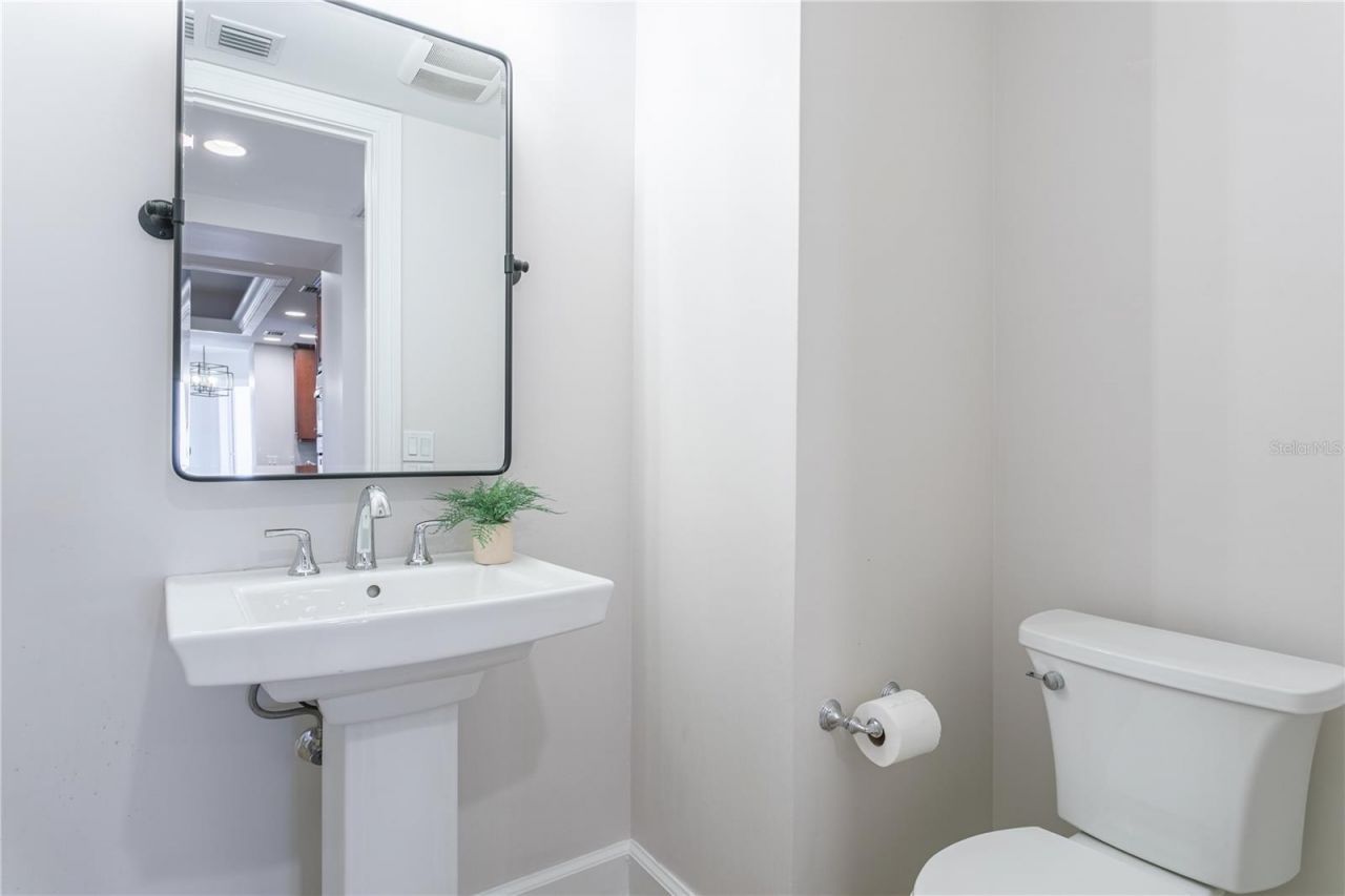 300 Beach Drive Ne, Unit 1904, Saint Petersburg, FL 33701 Photo