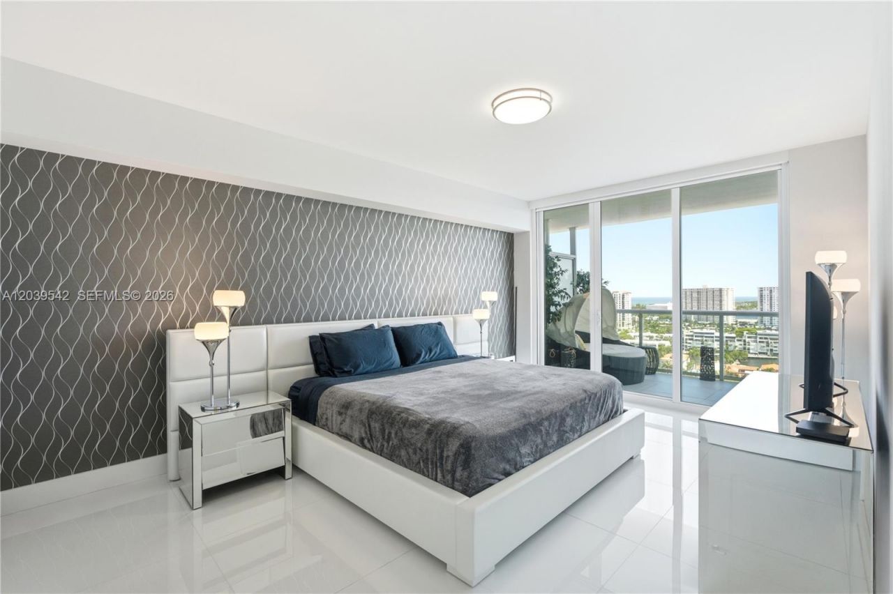 400 Sunny Isles Blvd , Unit 1817, Sunny Isles Beach, FL 33160 Photo