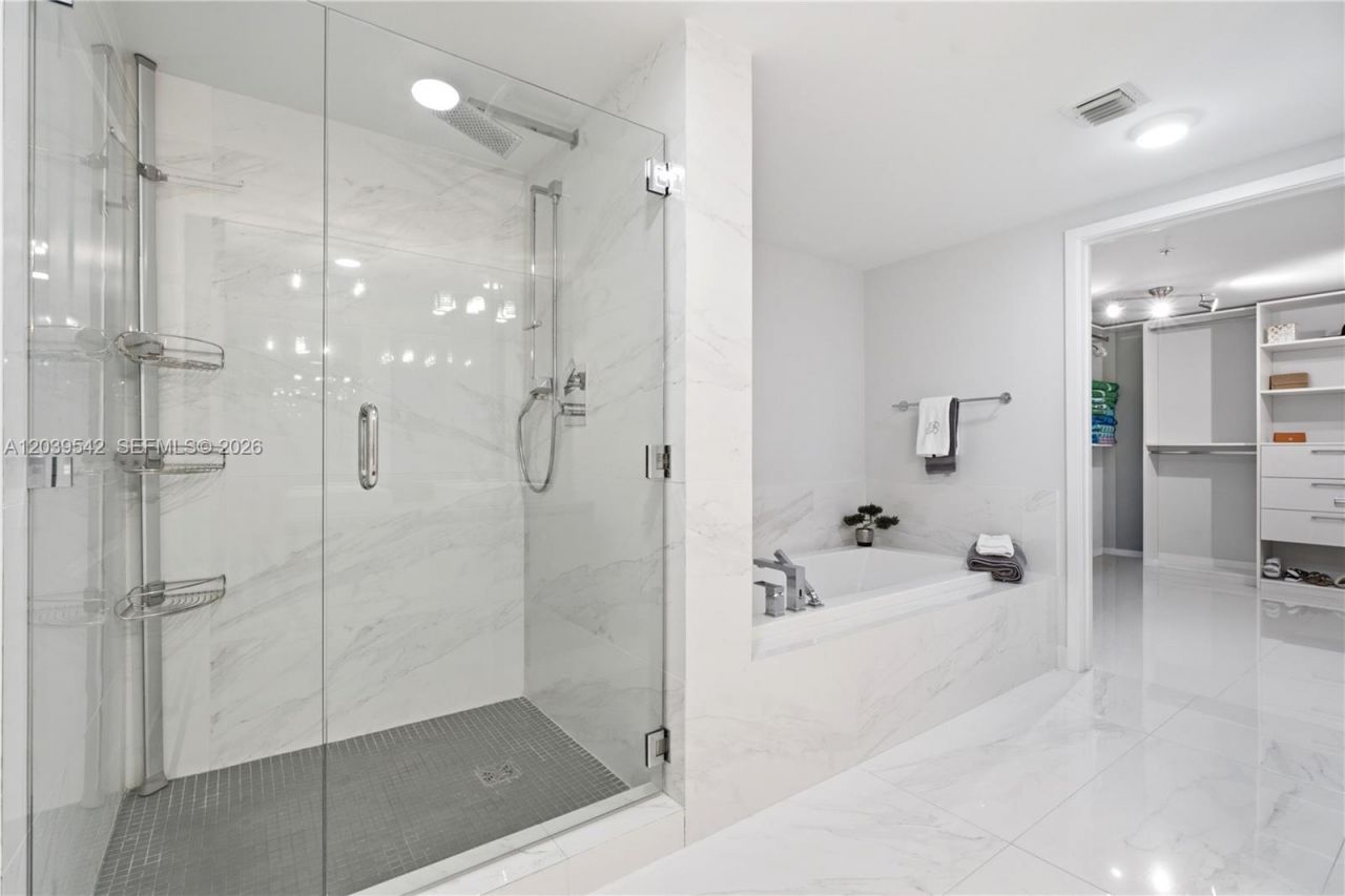400 Sunny Isles Blvd , Unit 1817, Sunny Isles Beach, FL 33160 Photo