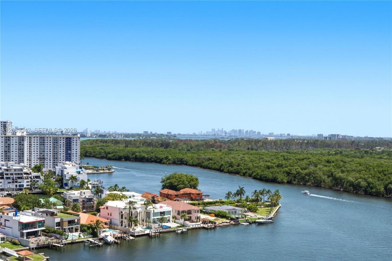 400 Sunny Isles Blvd , Unit 1817, Sunny Isles Beach, FL 33160 Photo