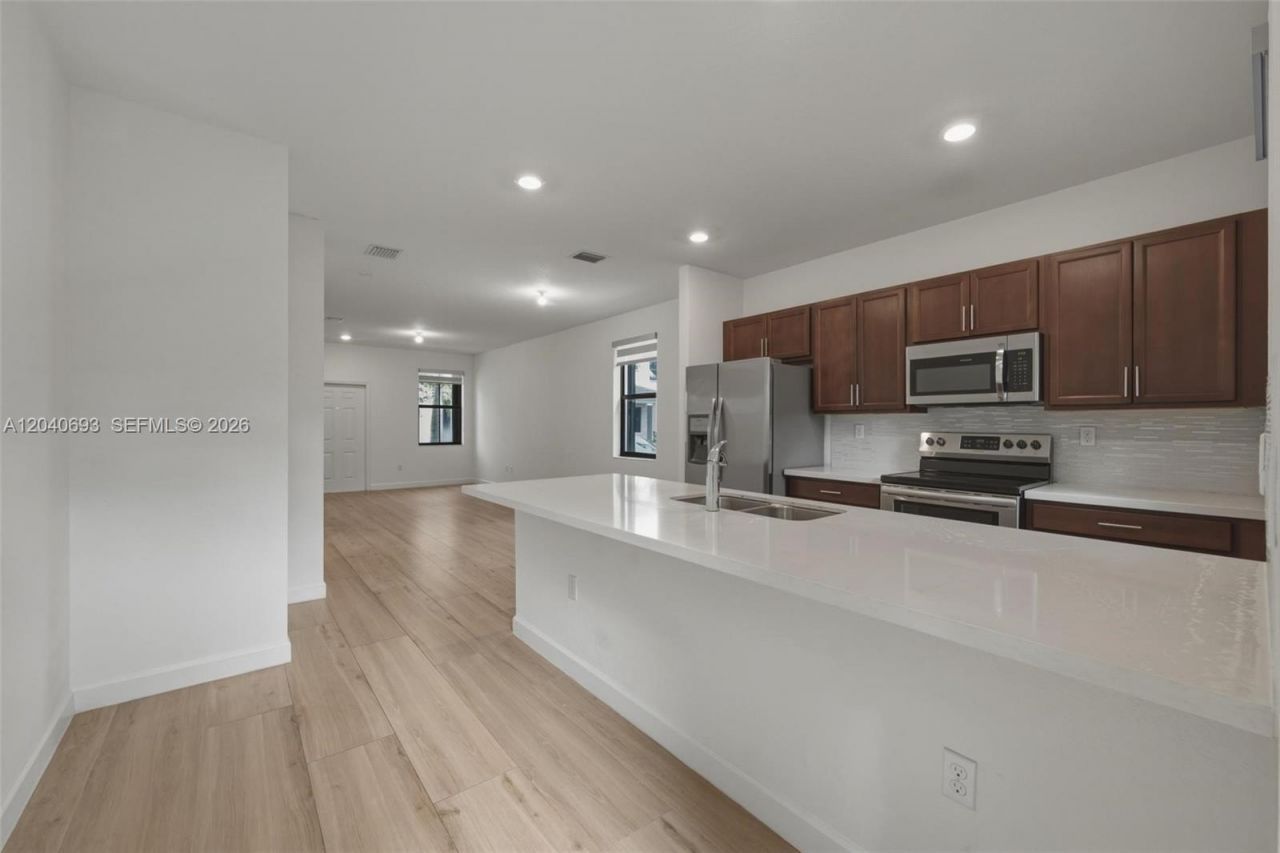 2821 SW 17th Ave, Fort Lauderdale, FL 33315 Photo