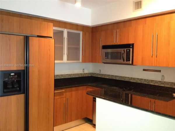 325 S Biscayne Blvd , Unit 1414, Miami, FL 33131
