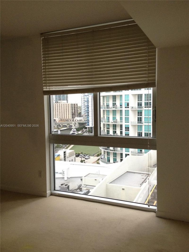 325 S Biscayne Blvd , Unit 1414, Miami, FL 33131 Photo