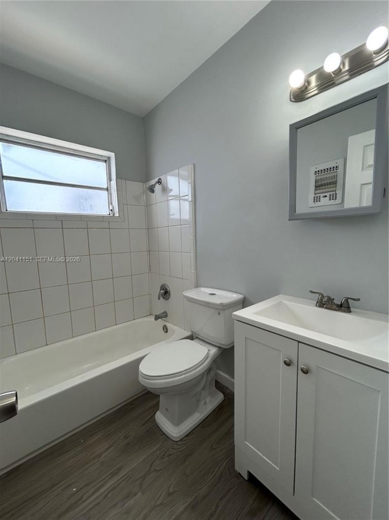 1346 Alton Rd , Unit B2, Miami Beach, FL 33139 Photo