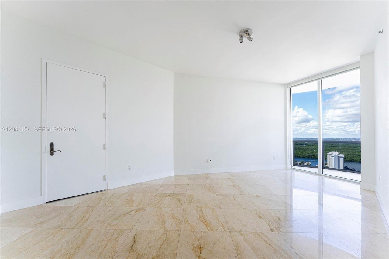 15901 Collins Ave , Unit 2805, Sunny Isles Beach, FL 33160 Photo