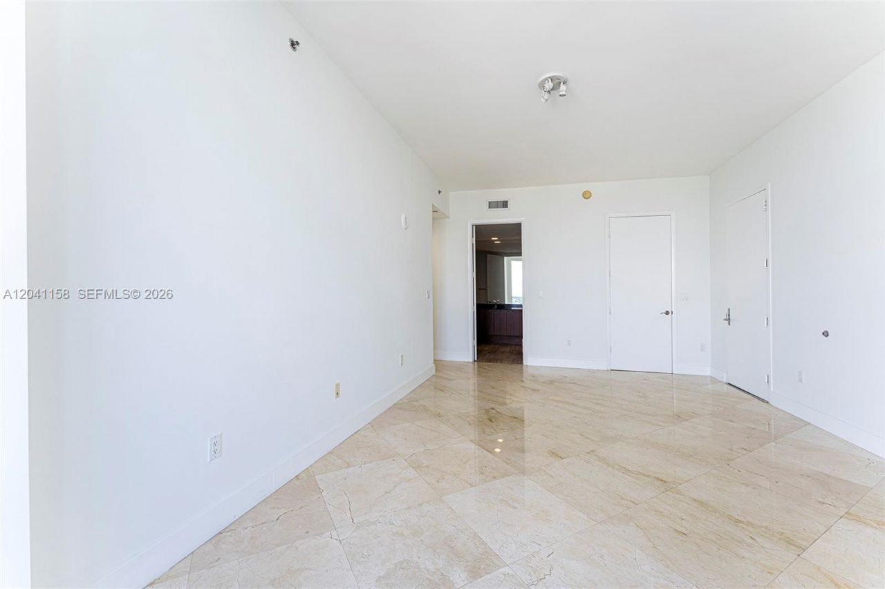 15901 Collins Ave , Unit 2805, Sunny Isles Beach, FL 33160 Photo