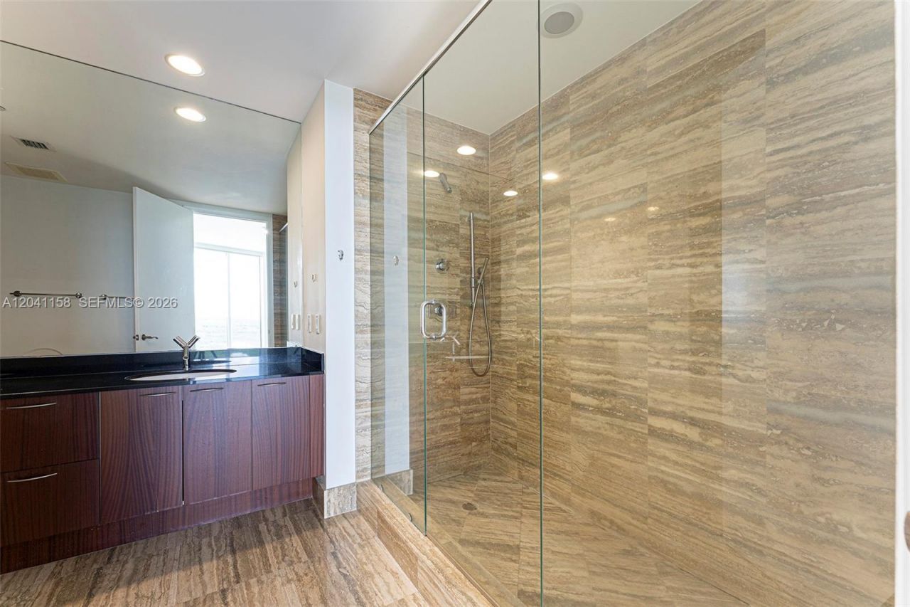 15901 Collins Ave , Unit 2805, Sunny Isles Beach, FL 33160 Photo