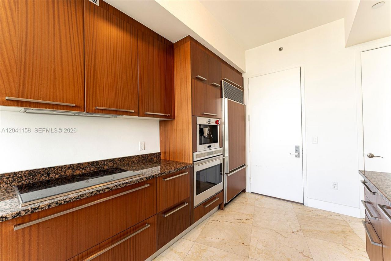 15901 Collins Ave , Unit 2805, Sunny Isles Beach, FL 33160 Photo