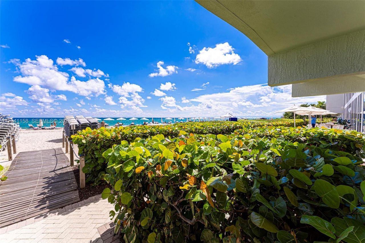 15901 Collins Ave , Unit 2805, Sunny Isles Beach, FL 33160 Photo
