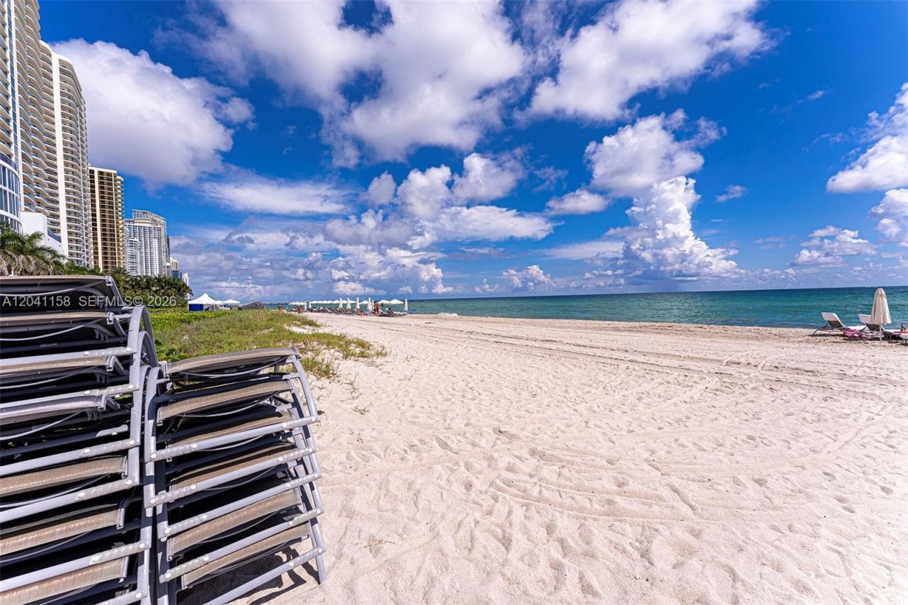 15901 Collins Ave , Unit 2805, Sunny Isles Beach, FL 33160 Photo