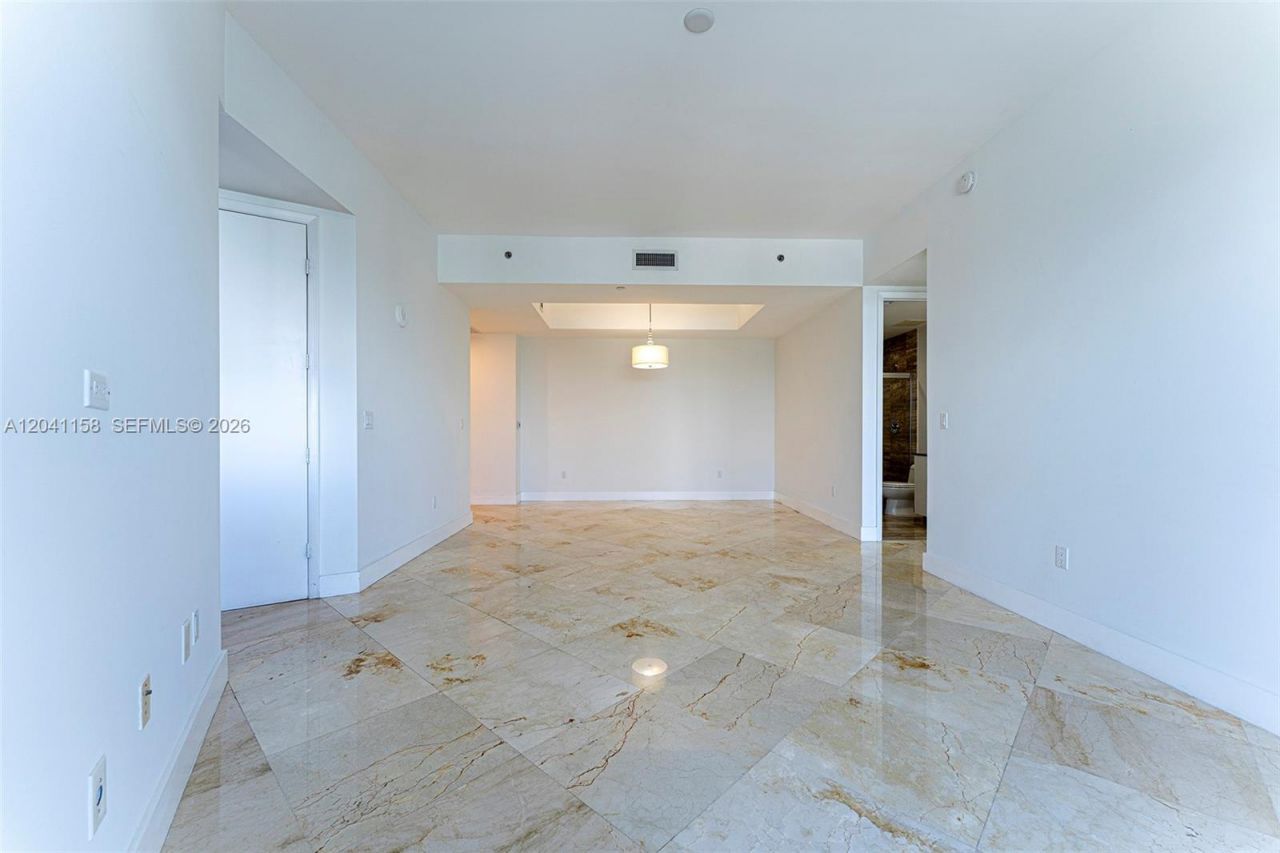 15901 Collins Ave , Unit 2805, Sunny Isles Beach, FL 33160 Photo