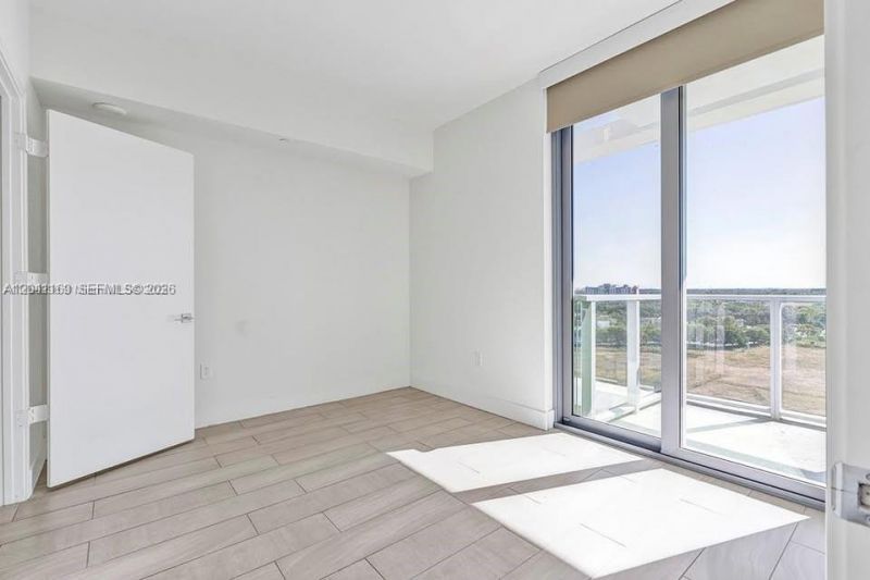 2000 S Metropica Way , Unit 907, Sunrise, FL 33323 Photo