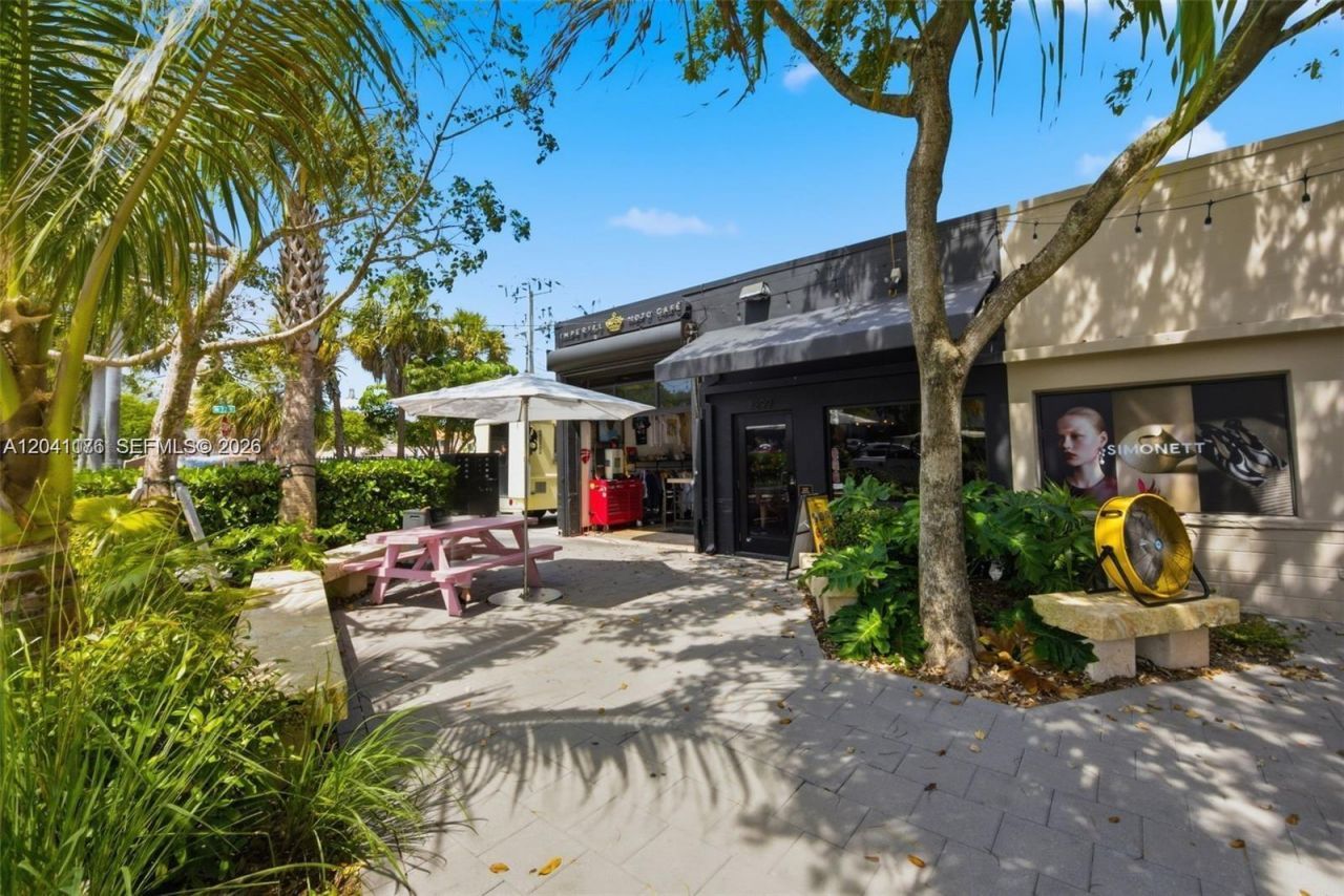 10 NW 71st St , Unit Front, Miami, FL 33150 Photo