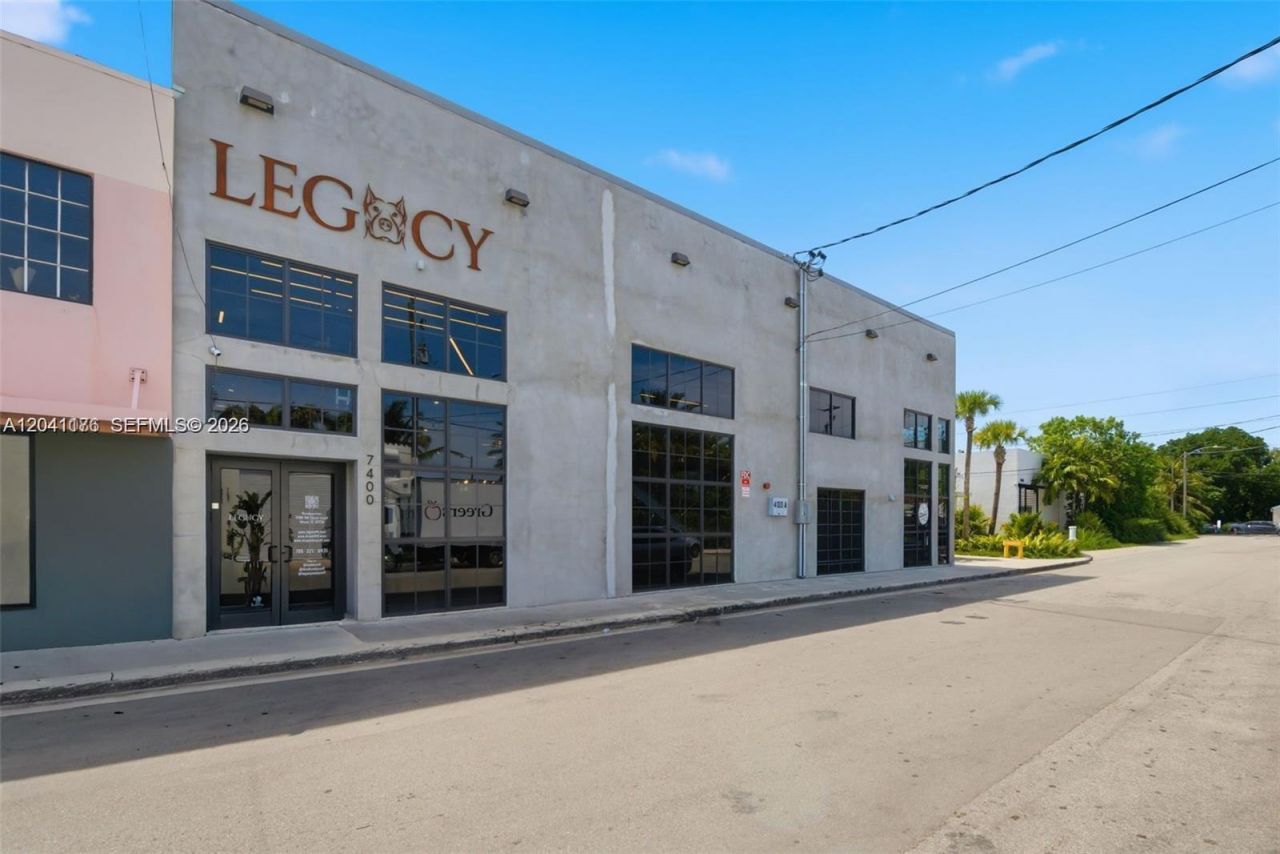 10 NW 71st St , Unit Front, Miami, FL 33150 Photo