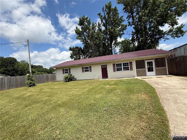 124 County Road 306 , Poplar Bluff, MO 63901