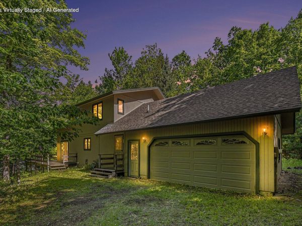 1070 S Silver Place, Indian River, MI 49749