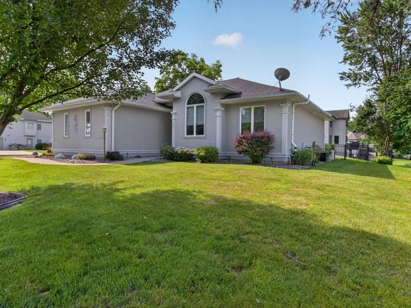 2401 Ridgeway Road, Jackson, MI 49203