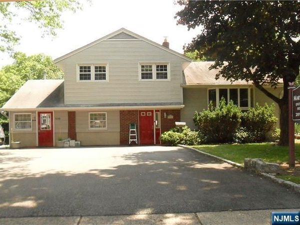 516 Knickerbocker Road, CRESSKILL, NJ 07626