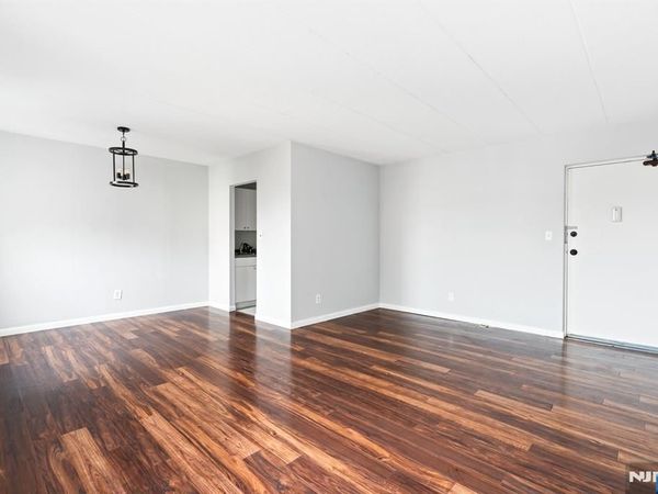 300 Lookout Avenue C4, HACKENSACK, NJ 07601