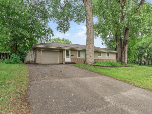 5901 6th Street NE, Fridley, MN 55432