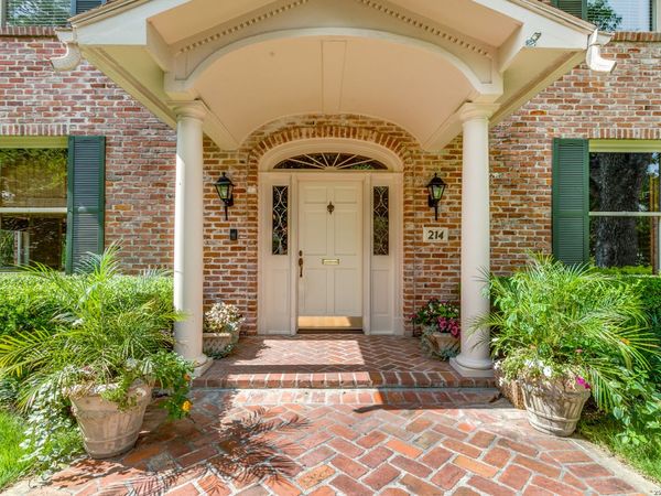 214 Terrell Rd, Terrell Hills, TX 78209