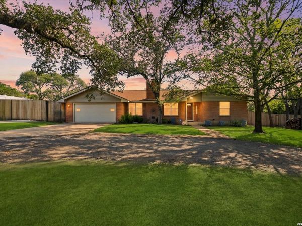 202 MESA ALTA ST, San Antonio, TX 78232