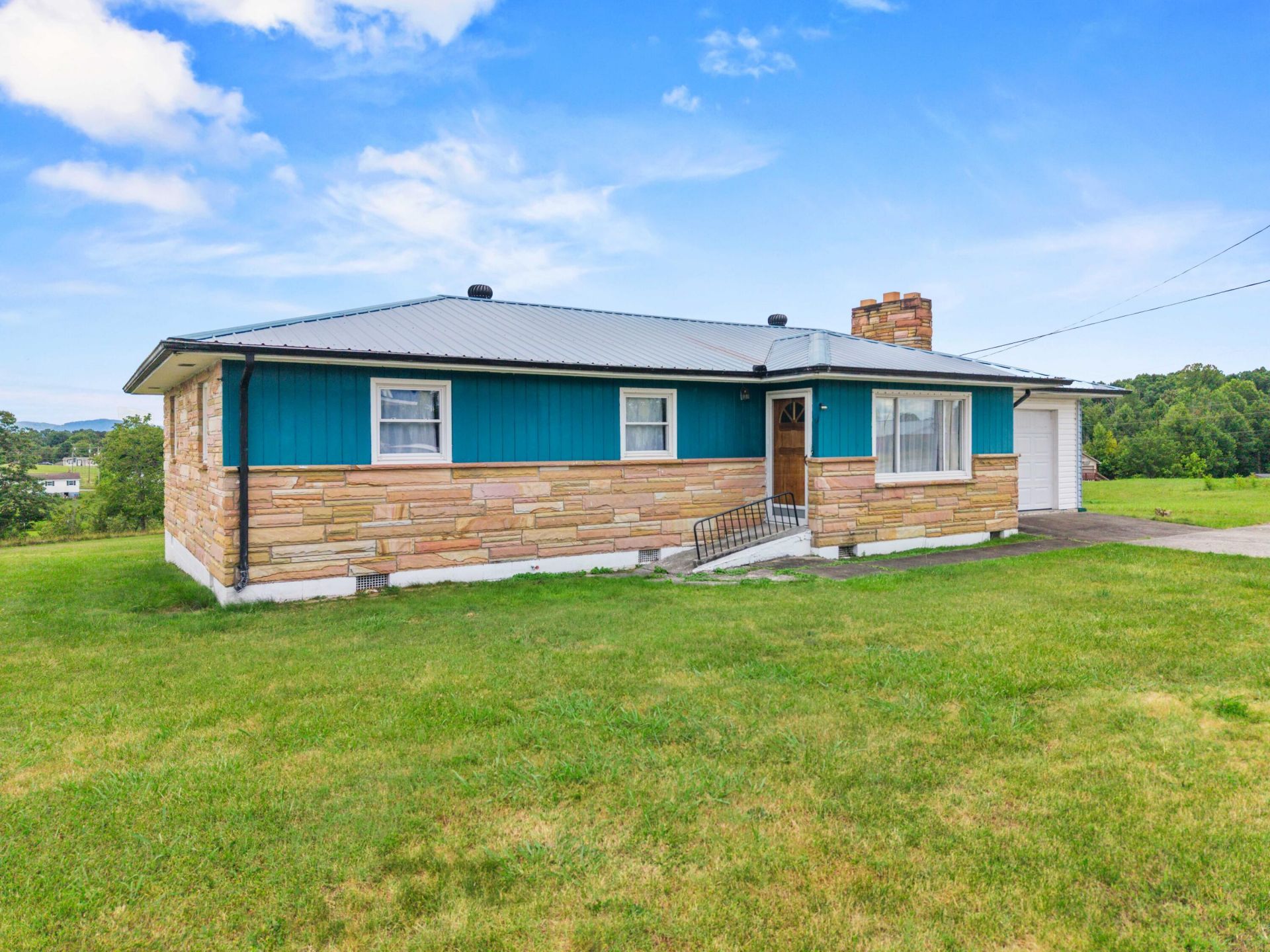 1044 East Hwy 2792 , Pine Knot, KY 42635