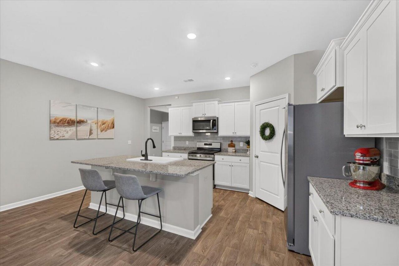 375 Azore Way Photo 14