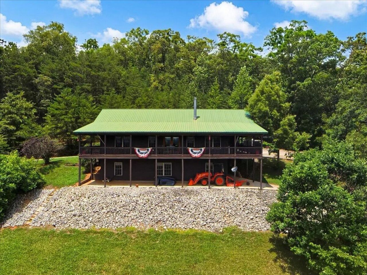 810 Belltown Road, Tellico Plains, TN 37385 Main Photo