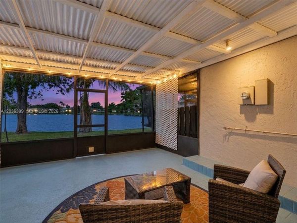8902 Palm Tree Ln , Unit 8902, Pembroke Pines, FL 33024