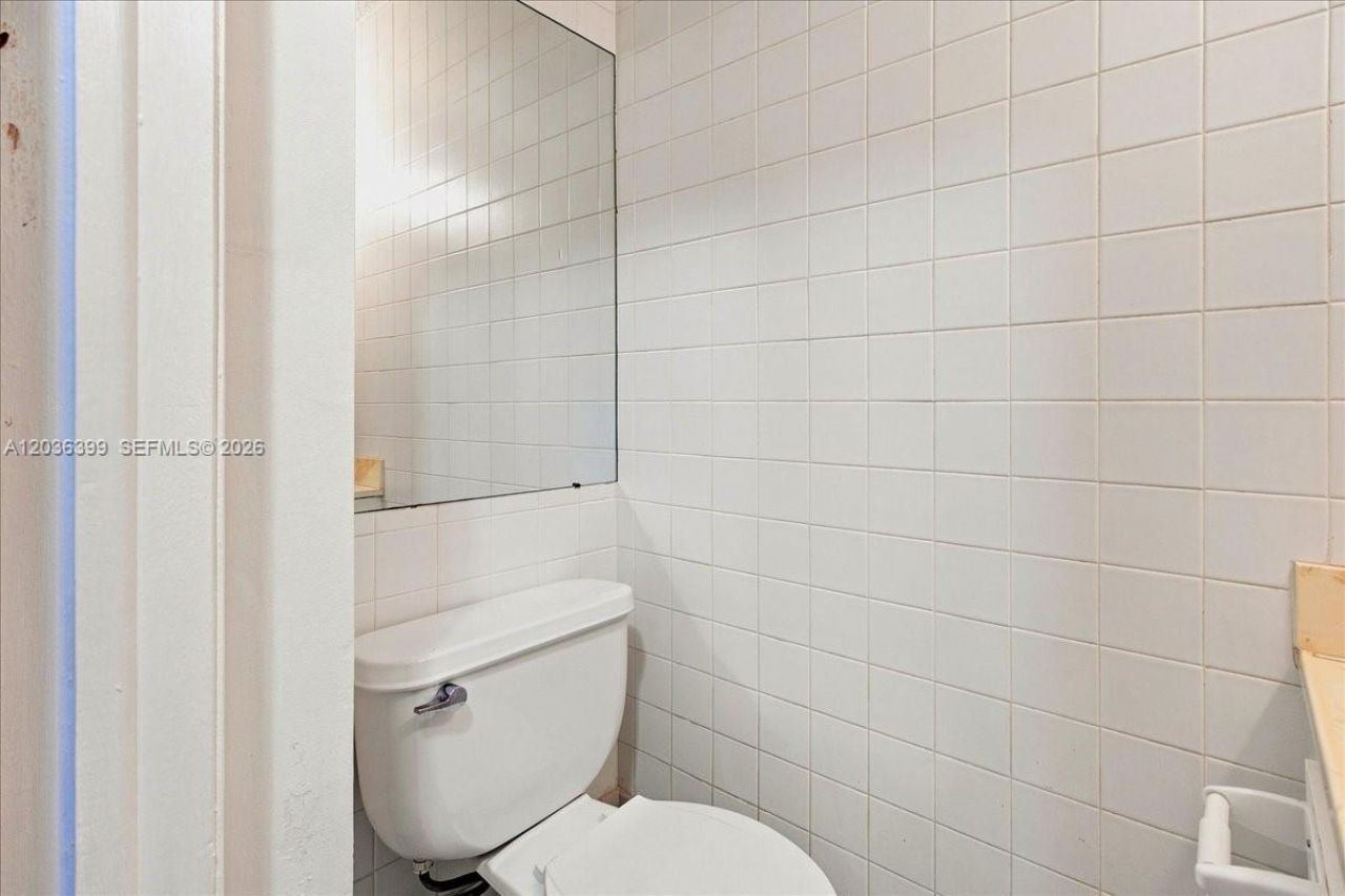 8902 Palm Tree Ln, Unit 8902, Pembroke Pines, FL 33024 Photo
