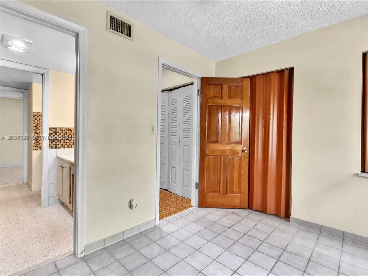 8902 Palm Tree Ln, Unit 8902, Pembroke Pines, FL 33024 Photo