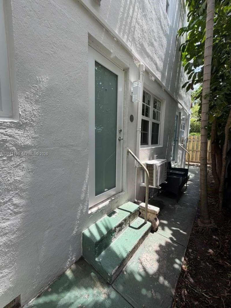 1455 Michigan Ave, Unit 6, Miami Beach, FL 33139 Photo