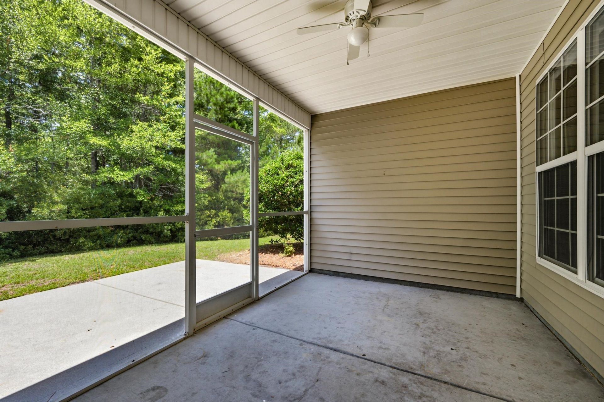 4693 Farm Lake Dr. Photo 15