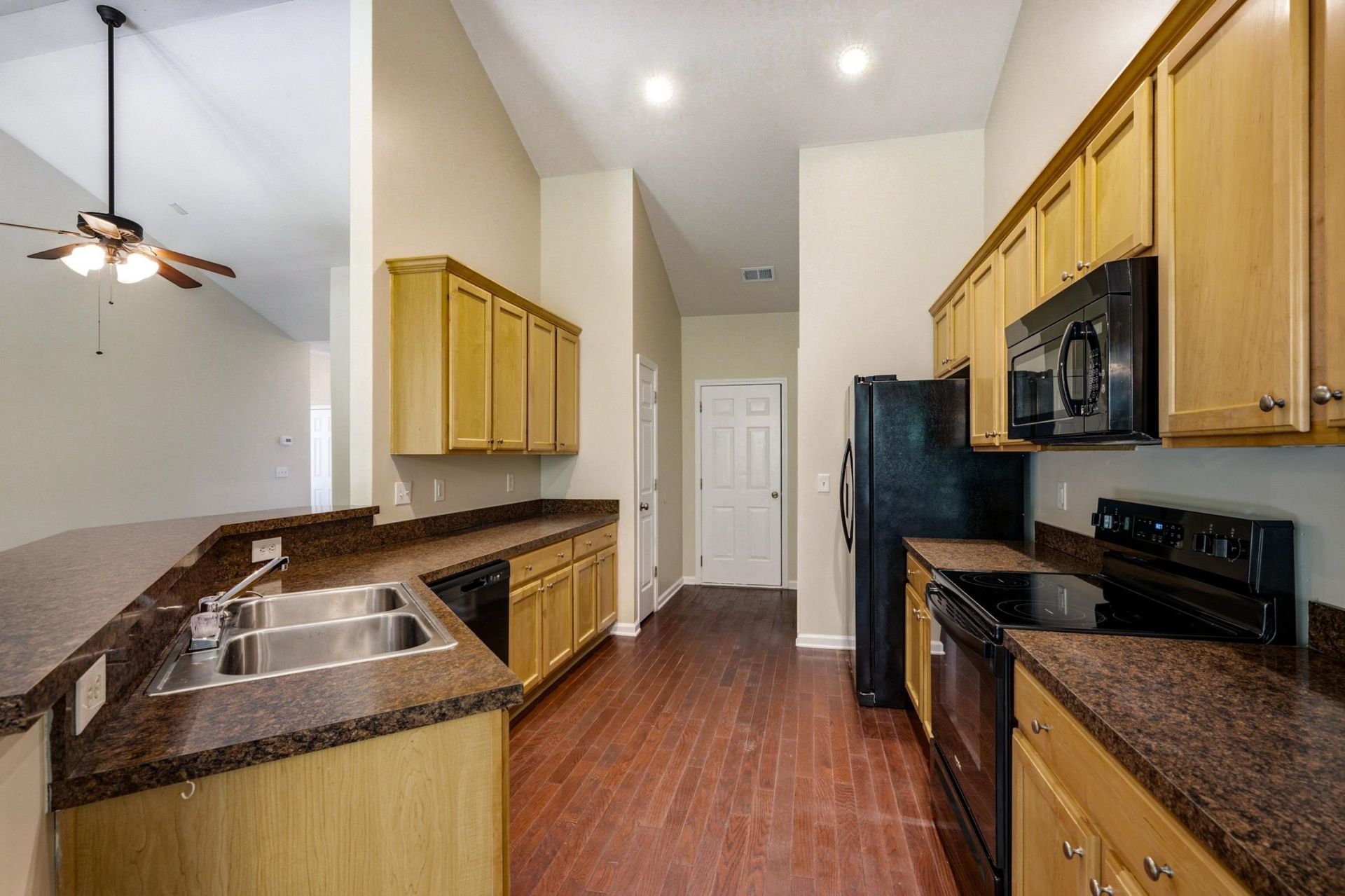 4693 Farm Lake Dr. Photo 21