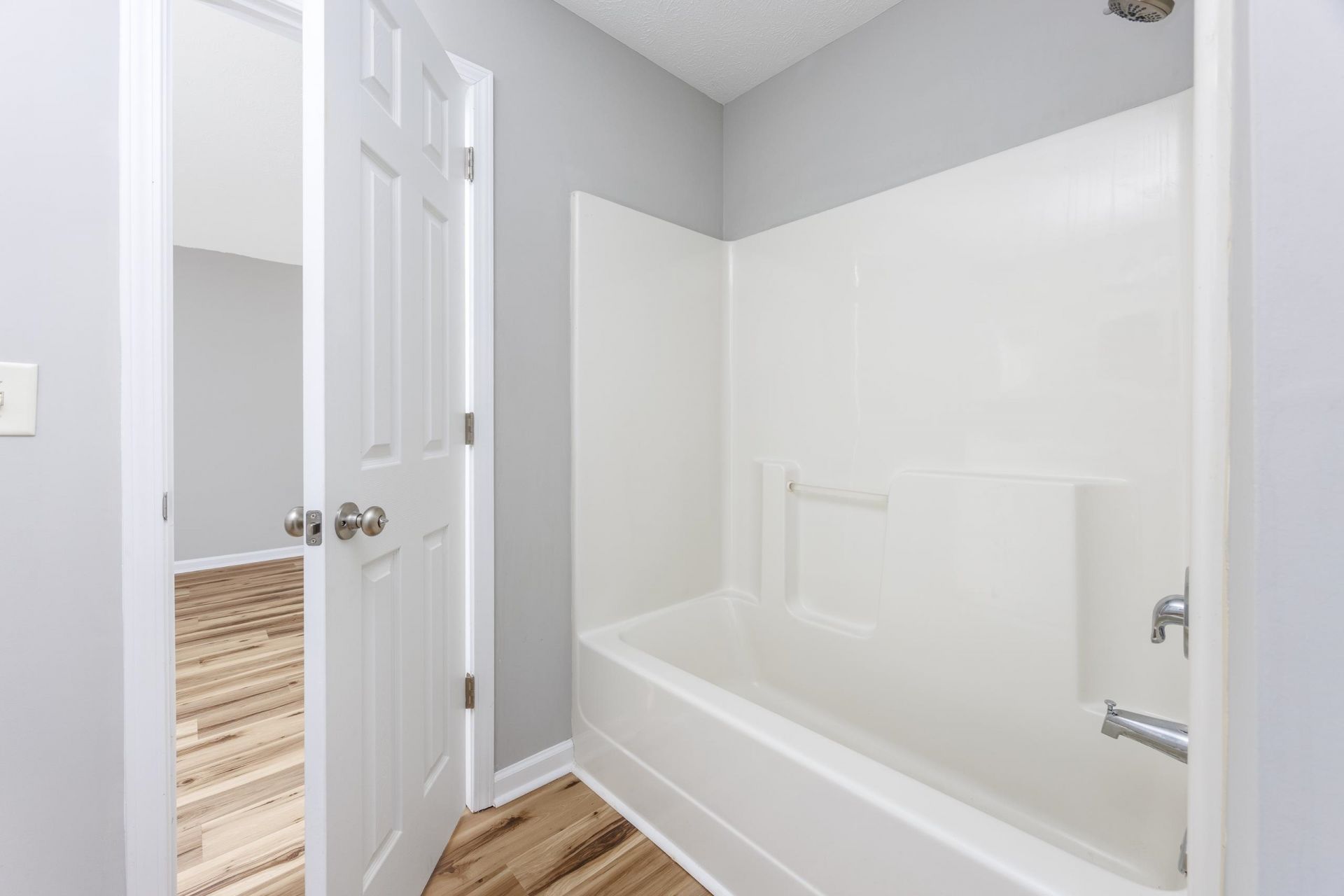 598 W Perry Rd. Photo 16