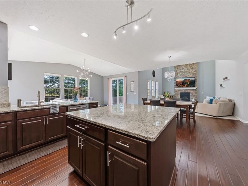 32819 Rebecca Lane, Avon Lake, OH 44012 Photo 12