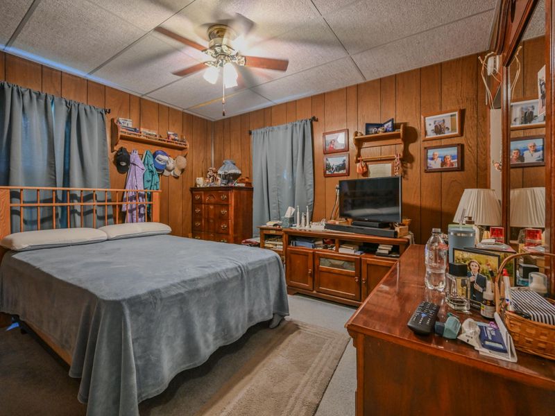 1302 N Yellow Springs Street, Springfield, OH 45504 Photo 4