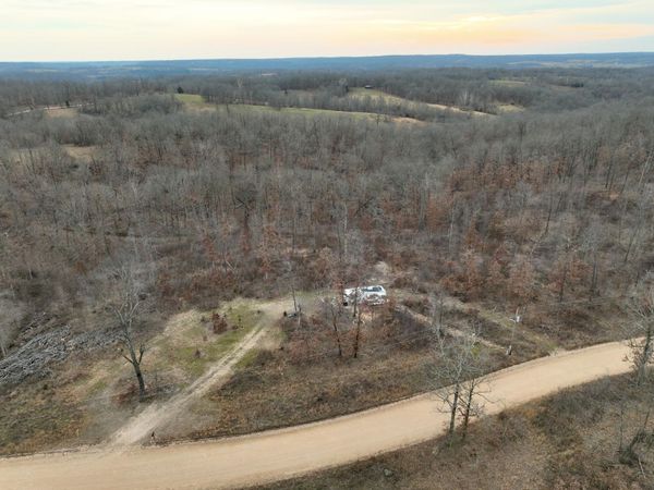 3130 Songbird Road , Powell, MO 65730