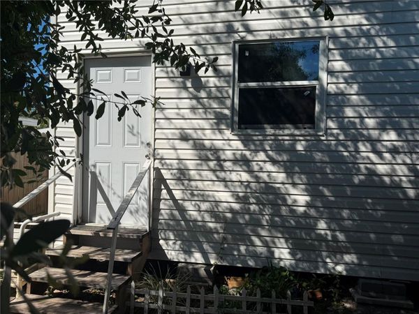 10004 MEMORIAL HIGHWAY, TAMPA, FL 33615