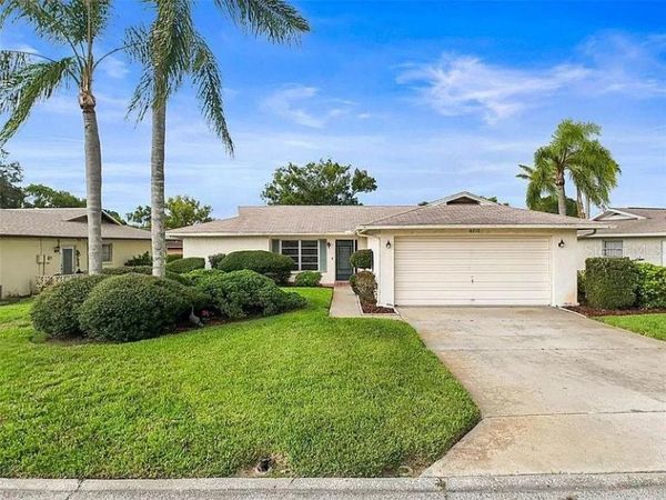 8210 LORA DEL RIO DRIVE , PORT RICHEY, FL 34668