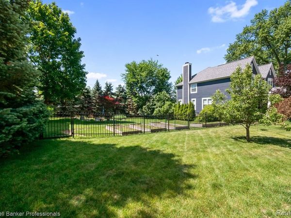 935 Simpson Street , Plymouth, MI 48170