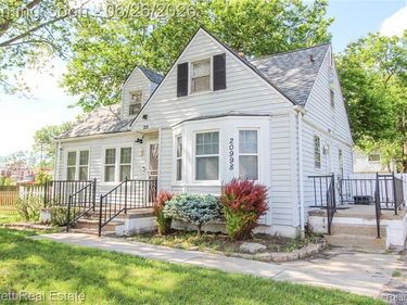 20998 Westhaven Avenue, Southfield, MI 48075