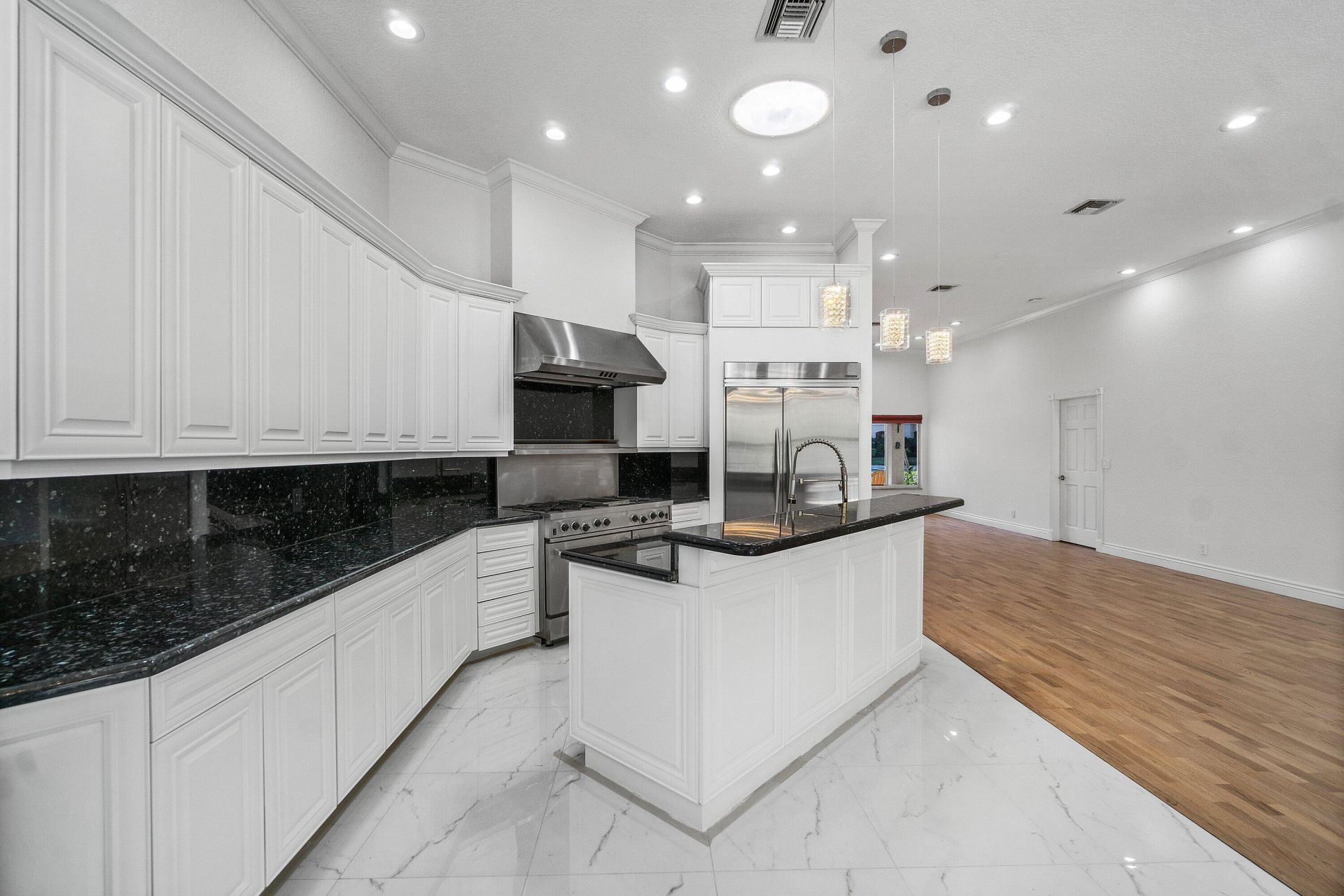 201 NE 4th Street, Boca Raton, FL 33432 Photo