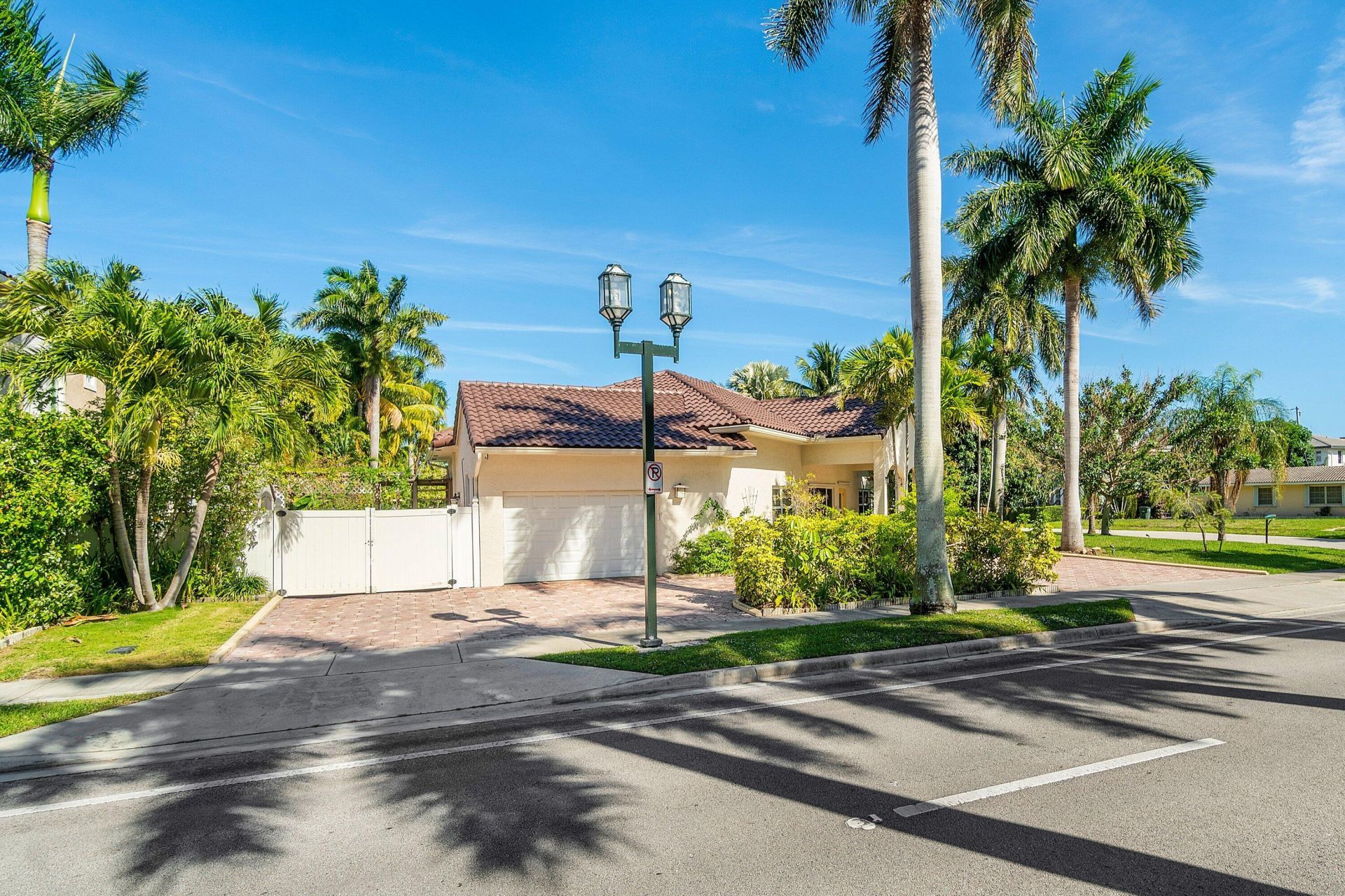 201 NE 4th Street, Boca Raton, FL 33432 Photo